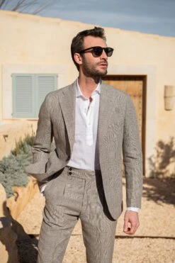 Hazelnut Prince Of Wales Wool And Linen Suit - Made In Italy