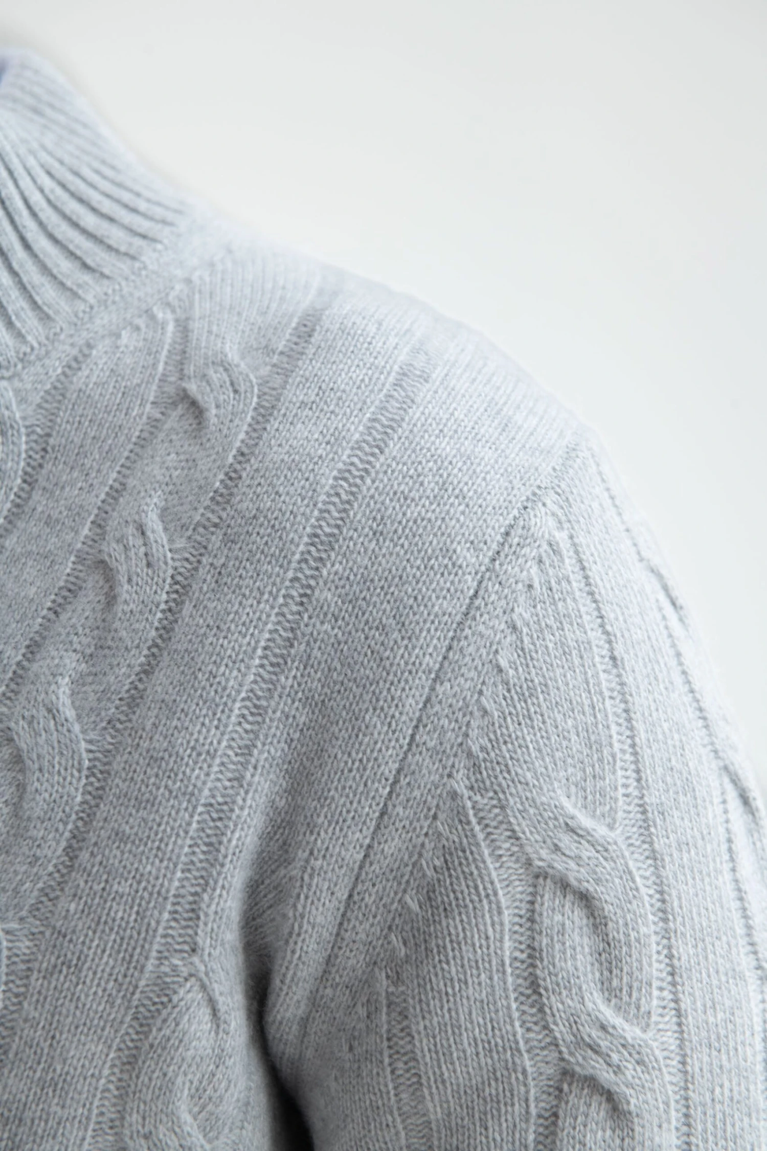 Light Grey Cable Knit Cardigan – Made In Italy 6 Light Grey Cable Knit Cardigan – Made In Italy - Image 4