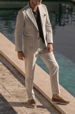 Off-white Cotton And Cashmere Suit - Made In Italy